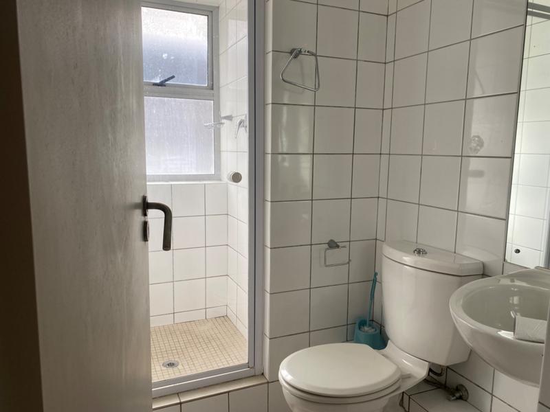 To Let 1 Bedroom Property for Rent in Claremont Western Cape